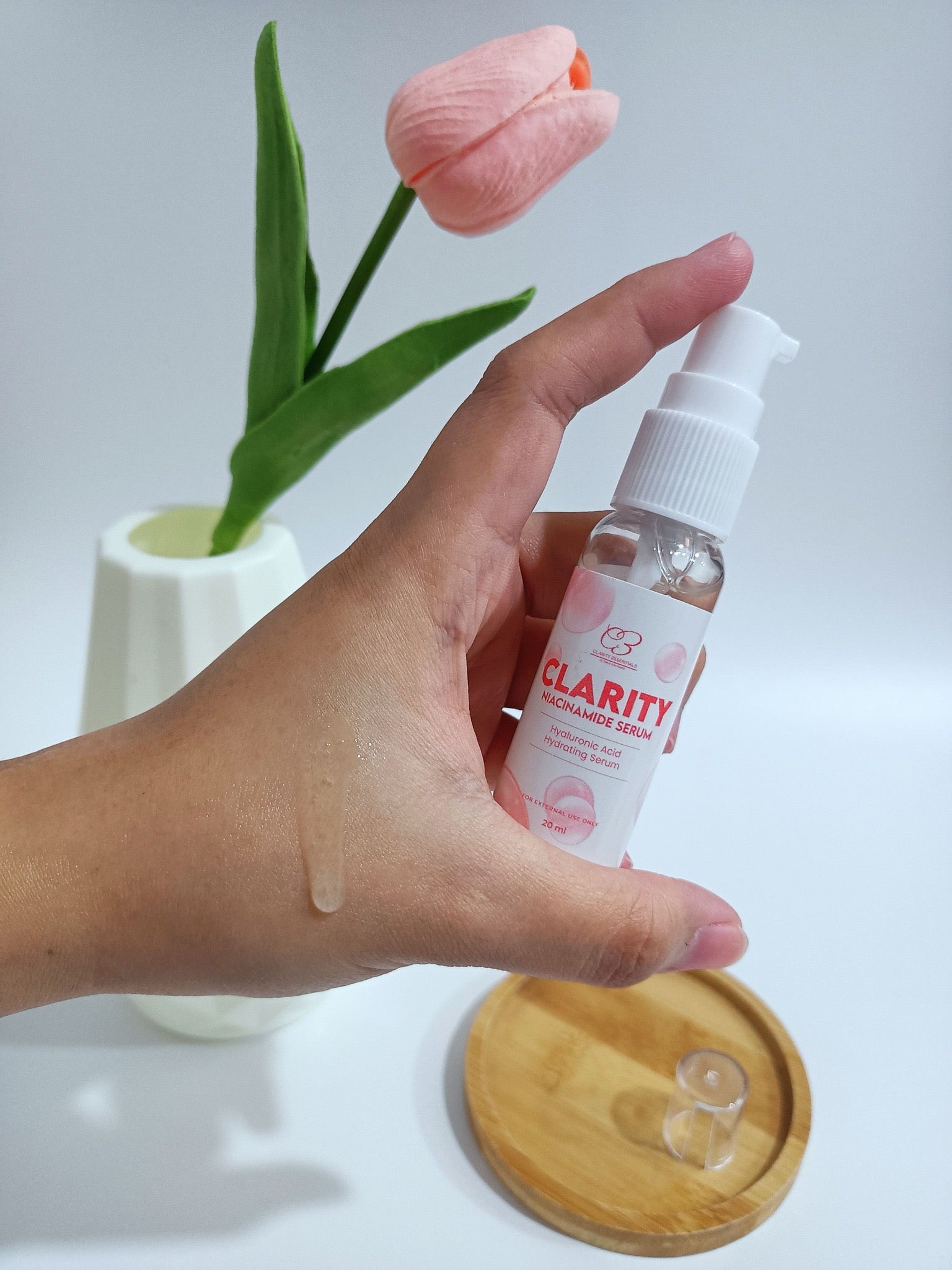 Clarity Essentials Niacinamide Serum with Hyaluronic Acid Hydrating Serum 20ml debsline.co