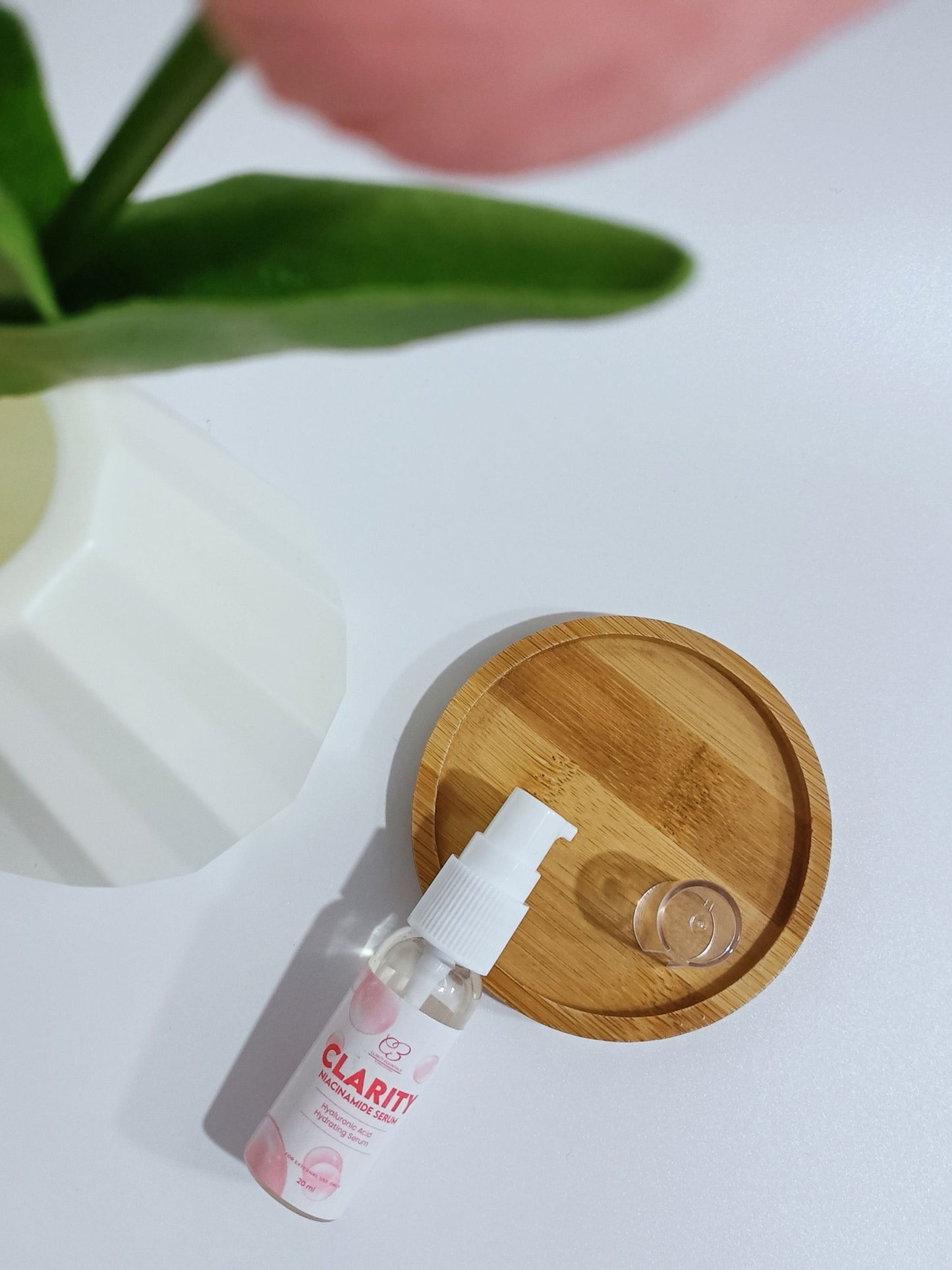 Clarity Essentials Niacinamide Serum with Hyaluronic Acid Hydrating Serum 20ml debsline.co