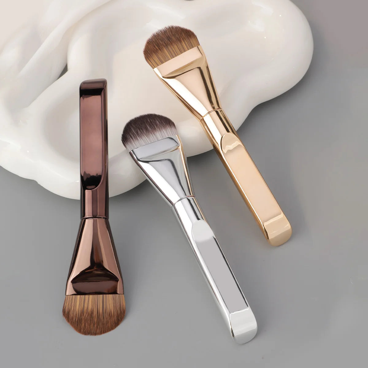 1PCS Ultra Thin Foundation Brush Synthetic Bristles Precision Application for Liquid Cream Streak-free All Skin Types Tools