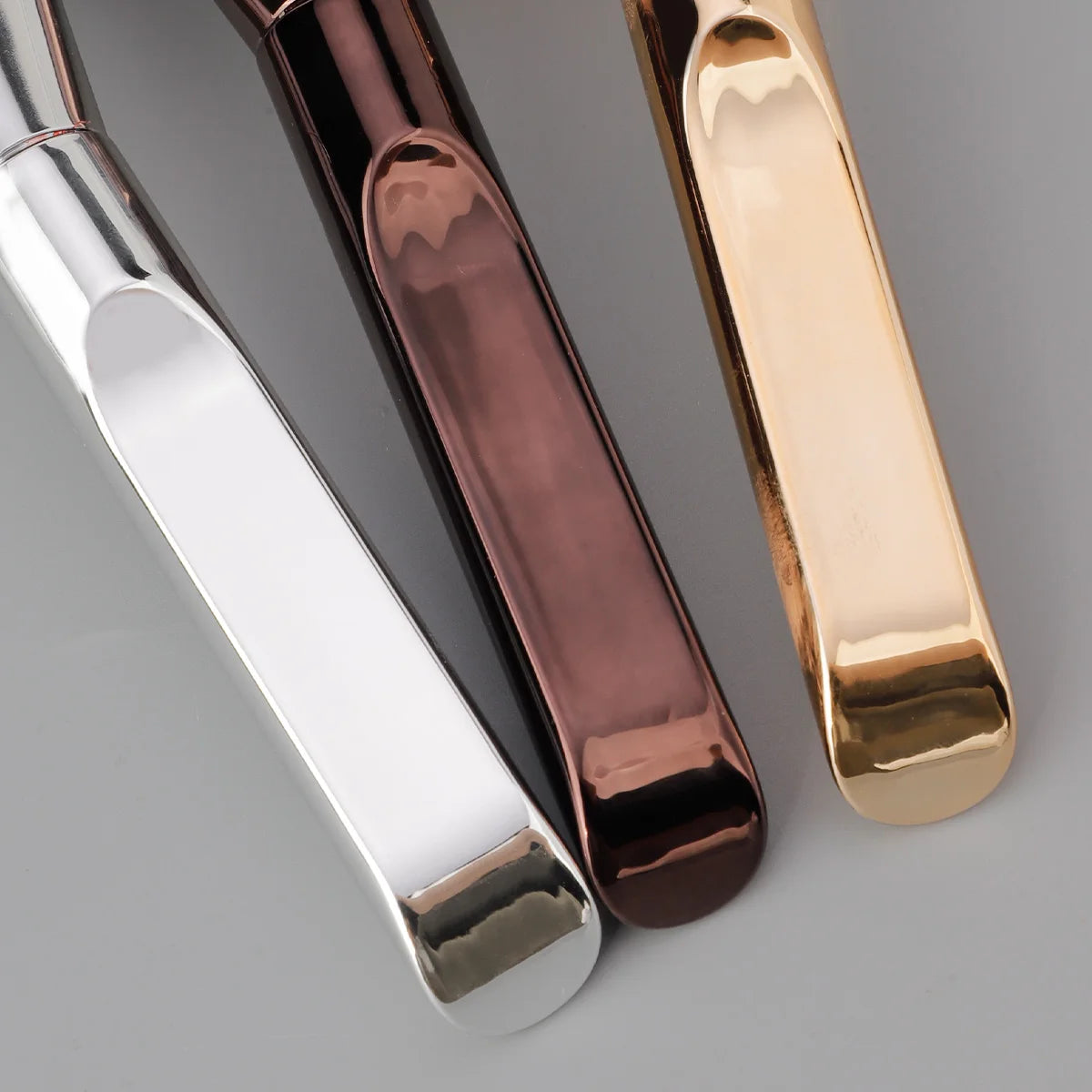 1PCS Ultra Thin Foundation Brush Synthetic Bristles Precision Application for Liquid Cream Streak-free All Skin Types Tools