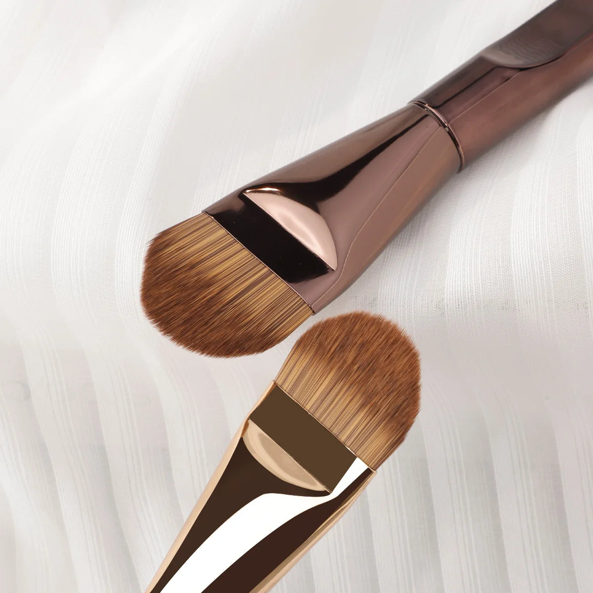 1PCS Ultra Thin Foundation Brush Synthetic Bristles Precision Application for Liquid Cream Streak-free All Skin Types Tools