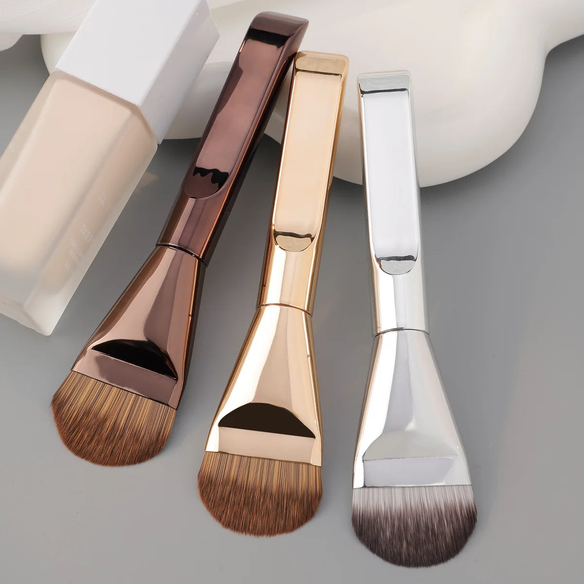 1PCS Ultra Thin Foundation Brush Synthetic Bristles Precision Application for Liquid Cream Streak-free All Skin Types Tools