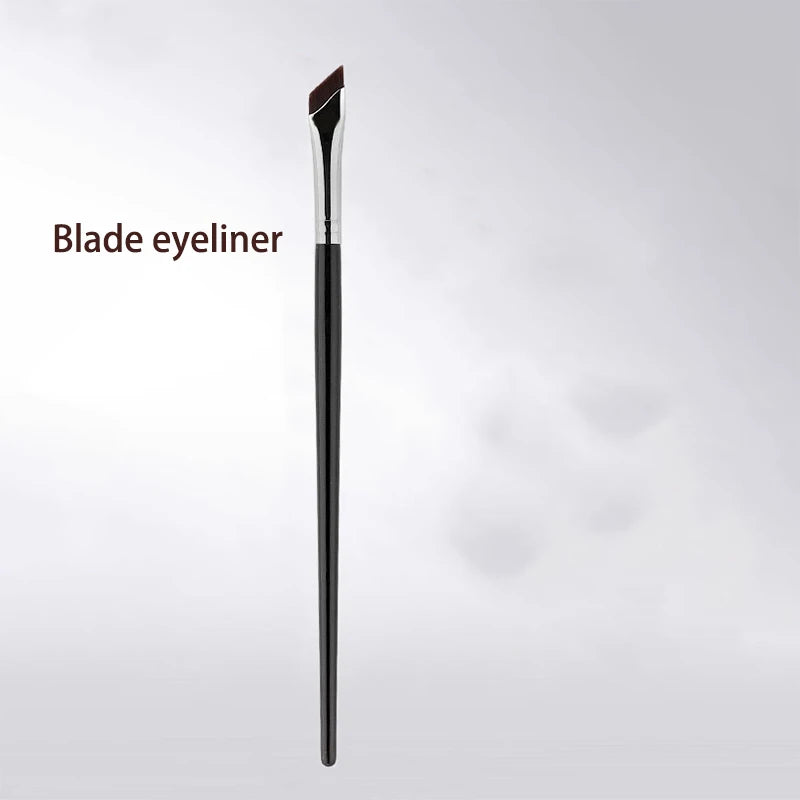 Precision Sickle Eyeliner Brush – Angled Detail Brush for Eyes & Brows