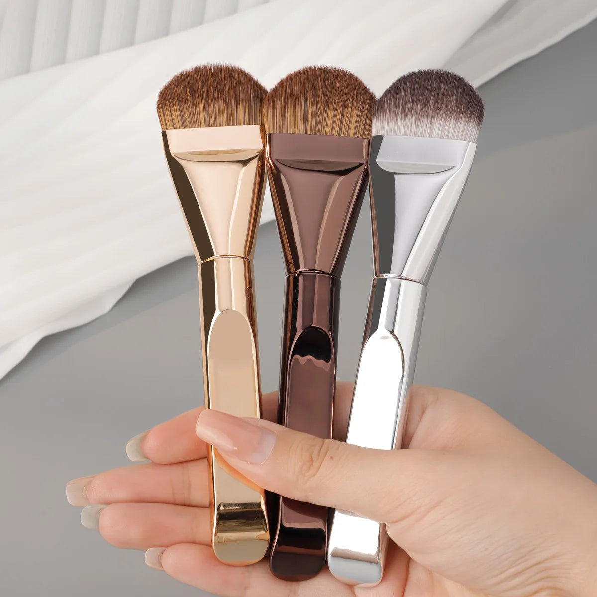 1PCS Ultra Thin Foundation Brush Synthetic Bristles Precision Application for Liquid Cream Streak-free All Skin Types Tools