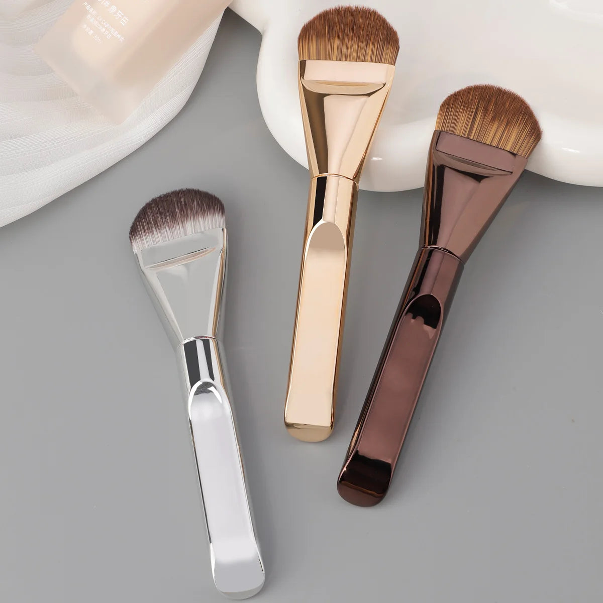 1PCS Ultra Thin Foundation Brush Synthetic Bristles Precision Application for Liquid Cream Streak-free All Skin Types Tools