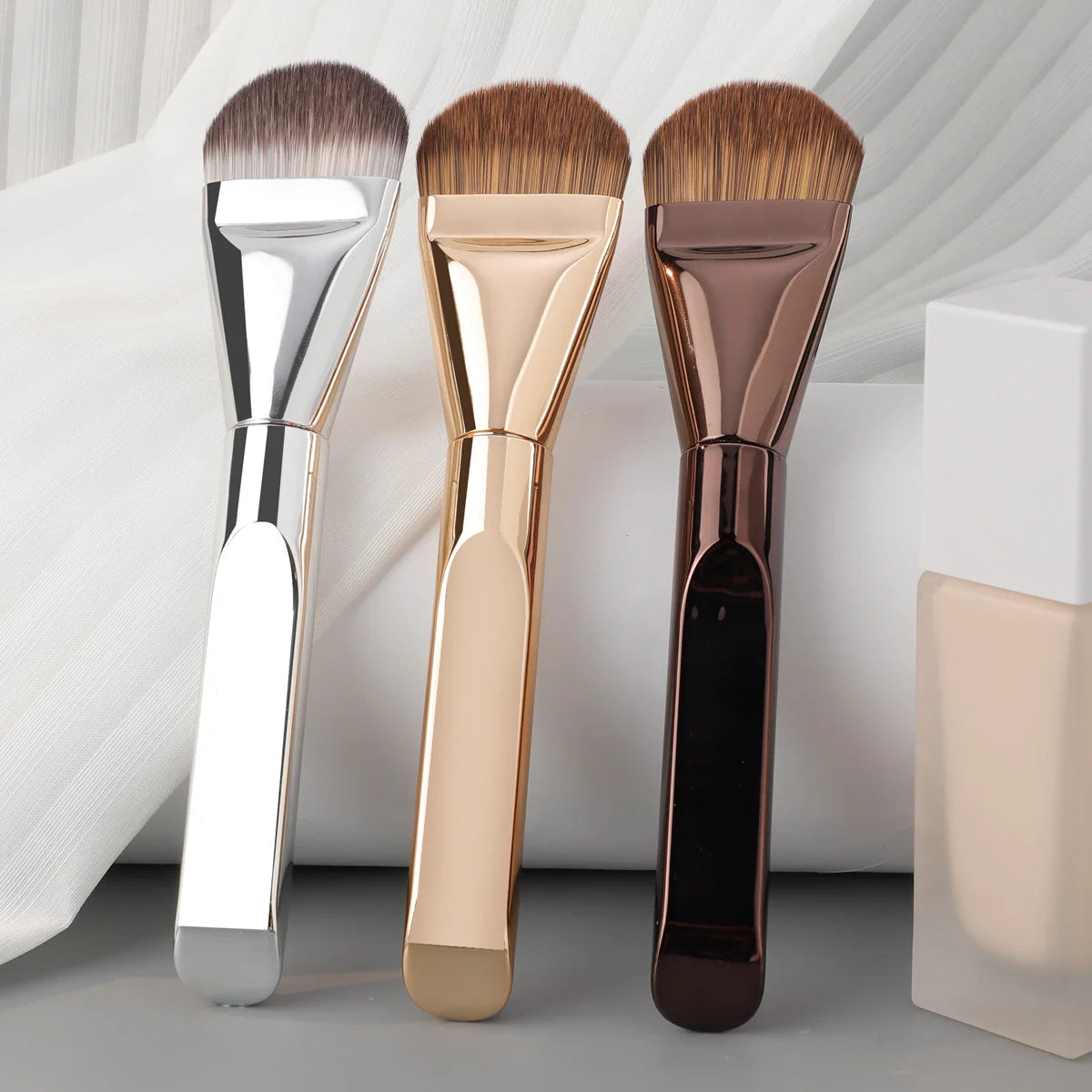 1PCS Ultra Thin Foundation Brush Synthetic Bristles Precision Application for Liquid Cream Streak-free All Skin Types Tools