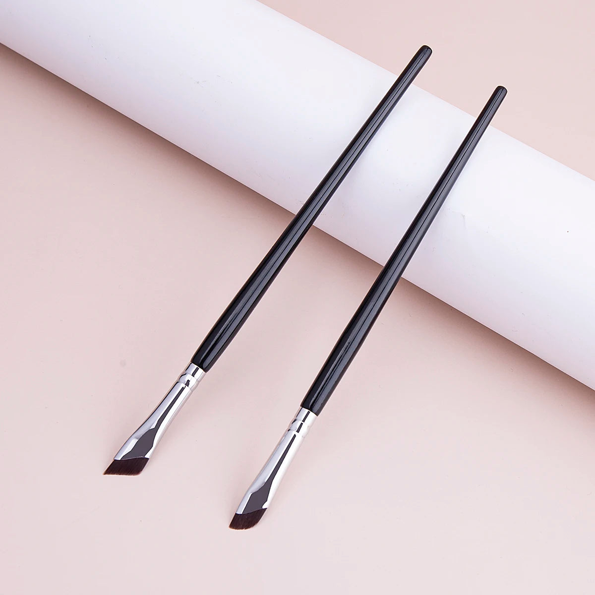 Precision Sickle Eyeliner Brush – Angled Detail Brush for Eyes & Brows