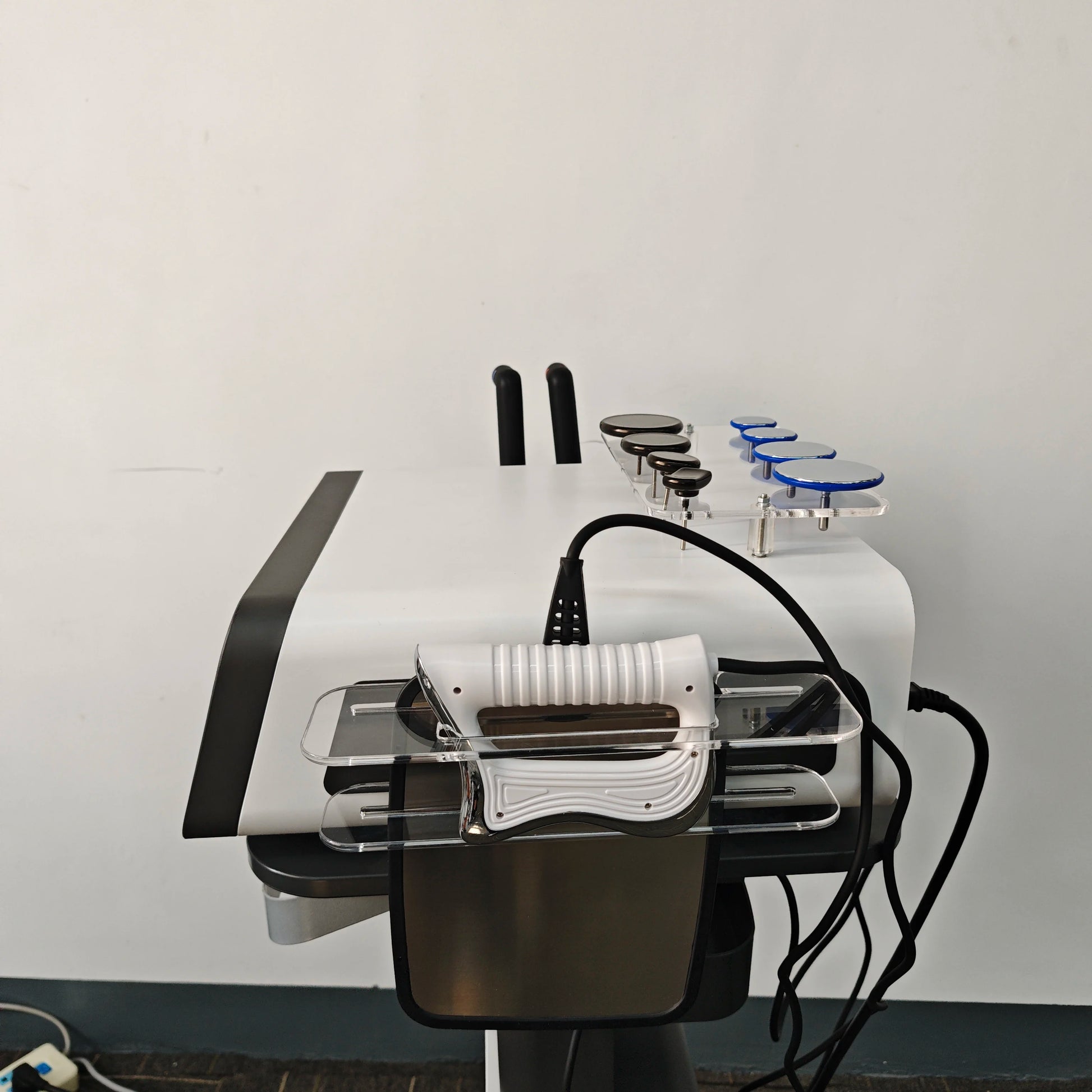 Beauty or medical device with multiple nozzles on a white background